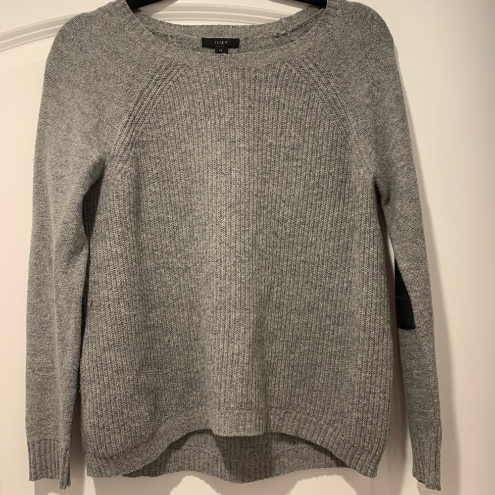 J. Crew gray soft crew neck sweater (size xs)!